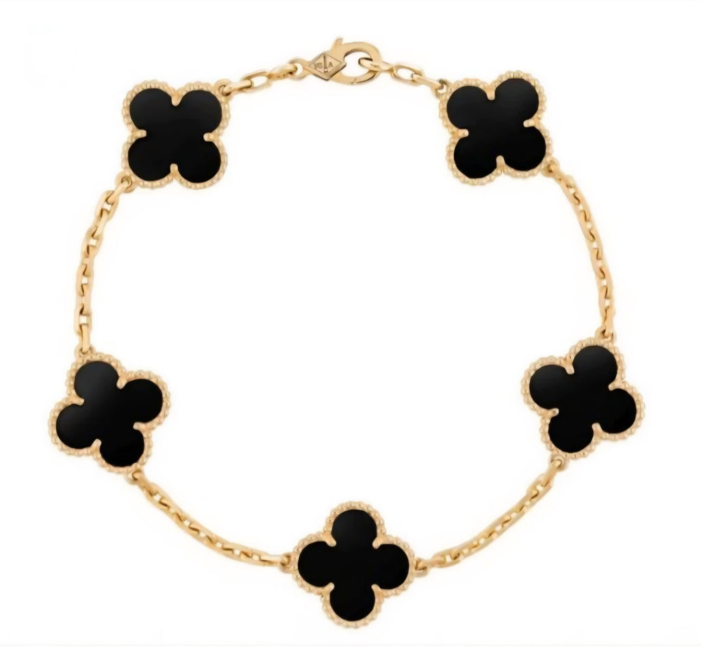 Clover charm bracelet